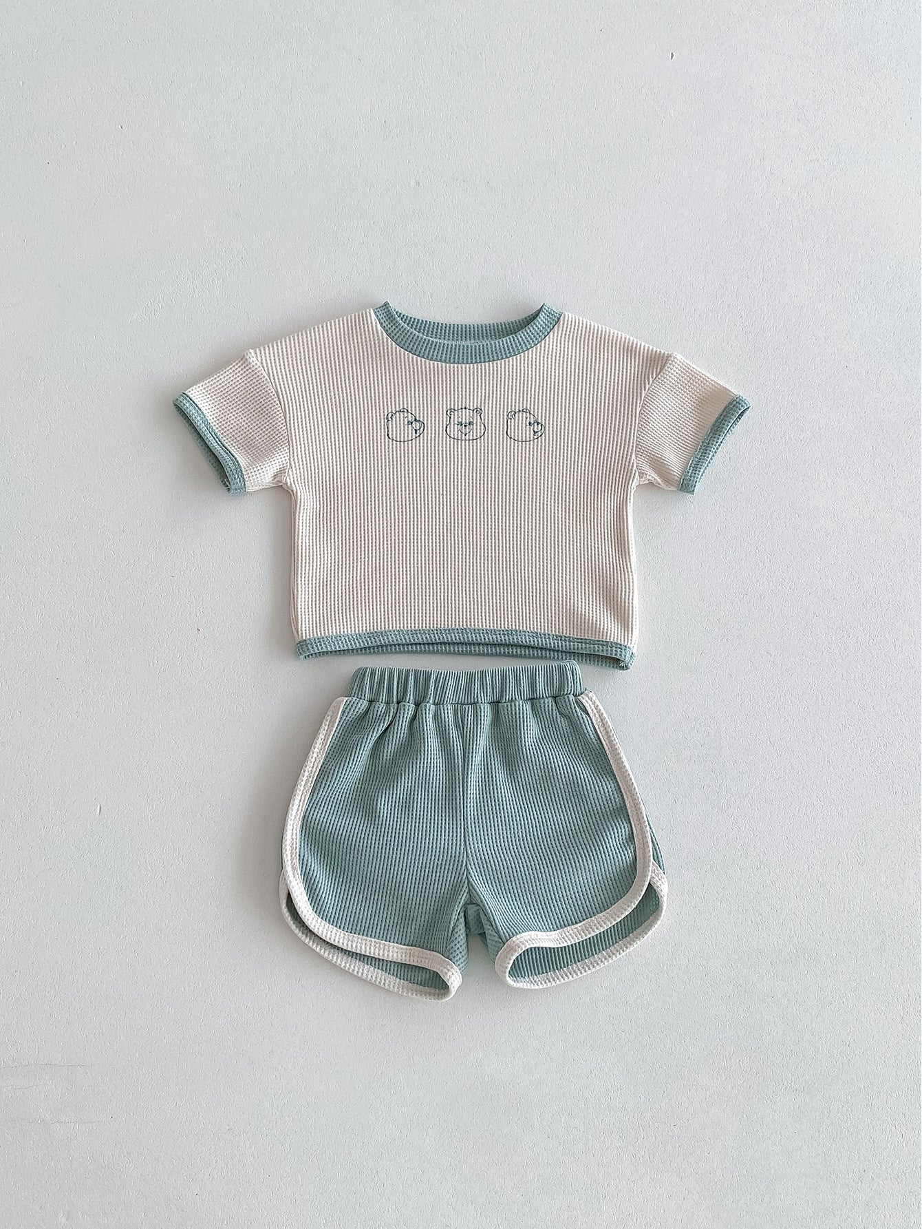 2-Pcs Summer Waffle Bear Set